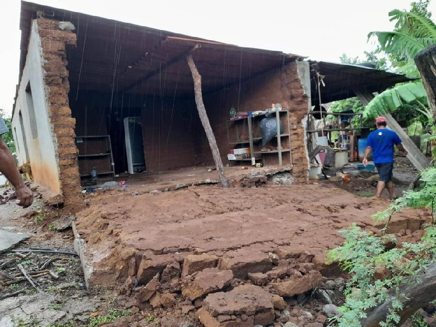 Da A Casas Y Templo De Ostula Terremoto Del S Resguardan Virgen Enterese